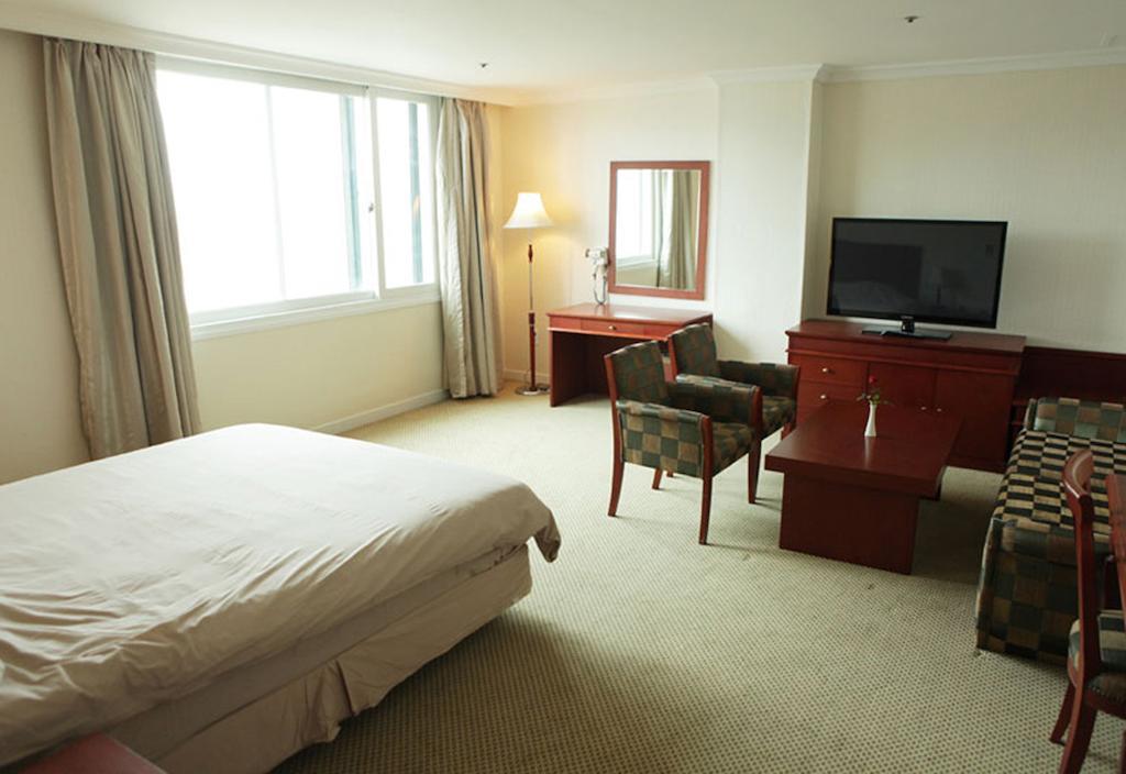 Grand Hotel Pyeongtaek Lake Room photo