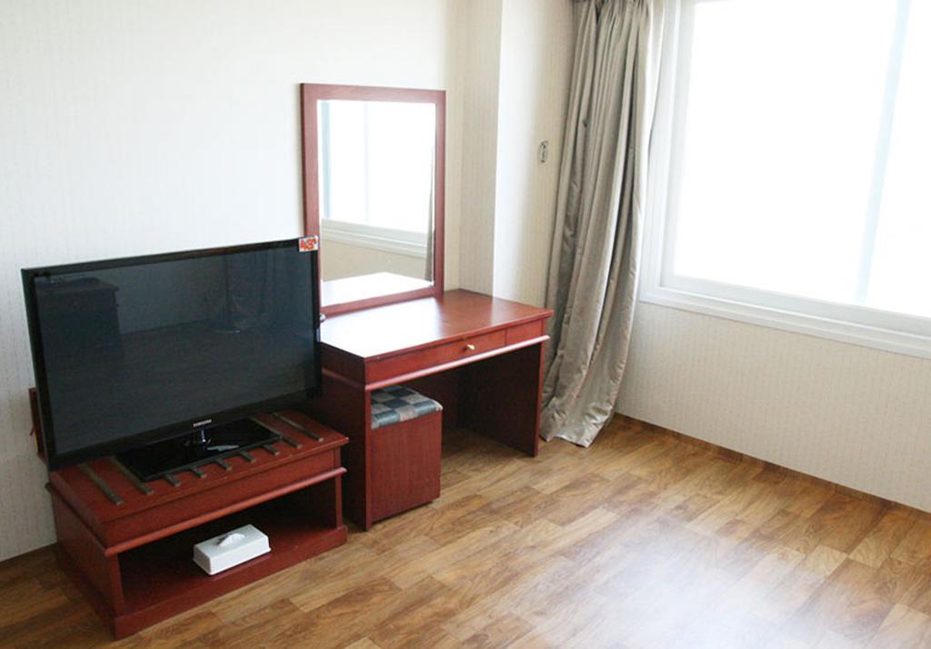 Grand Hotel Pyeongtaek Lake Room photo