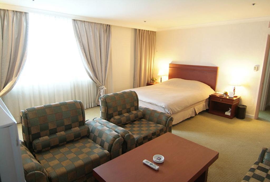 Grand Hotel Pyeongtaek Lake Room photo